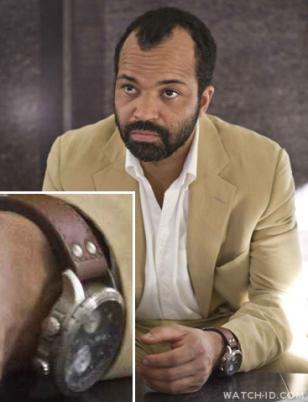 Jeffrey Wright (as Felix Leiter) wears a Hamilton Khaki X-Wind Automatic watch i