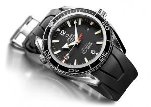 The Limited Edition: some Bond fans love it, others think the logo makes it look