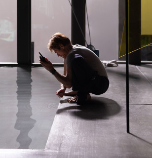 Willem Dafoe wears a black digital Casio B640WB-1BVT watch in the movie Inside.