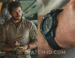 Chris Pratt also wears the black pvd Resco BlackFrog Gen2 diver watch on a Nato strap in The Terminal List: Dark Wolf.